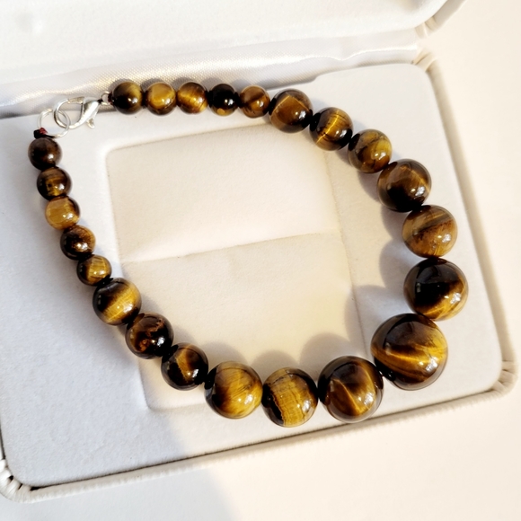 Natural Tiger's Eye Graduated Bracelet - Picture 7 of 9